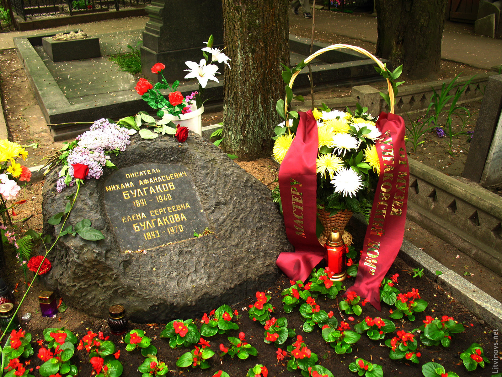 Новодевичье кладбище Булгаков могила